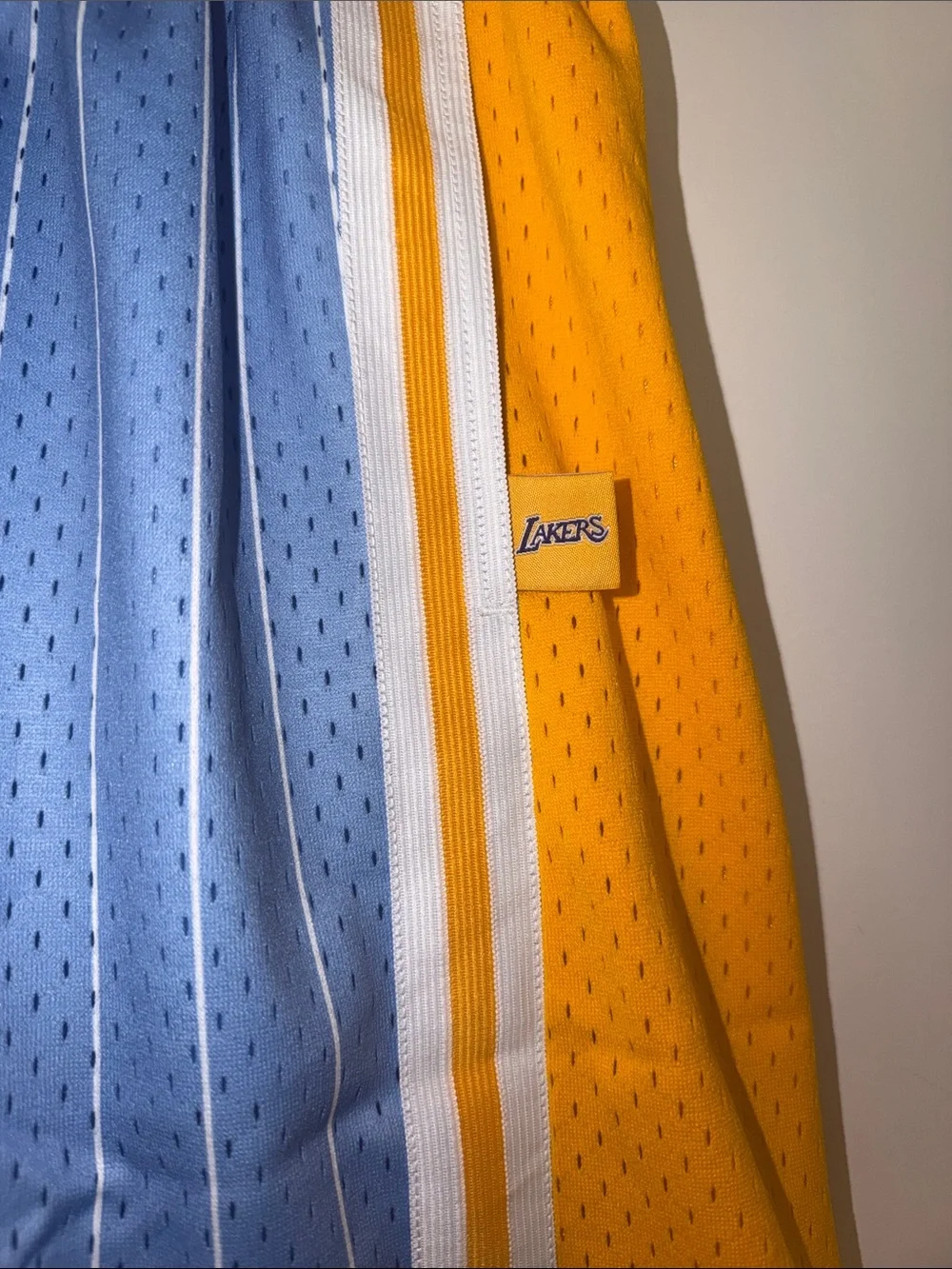 🏀🩳🏀 Mitchell & Ness LA Lakers Yellow and Light Blue Shorts
